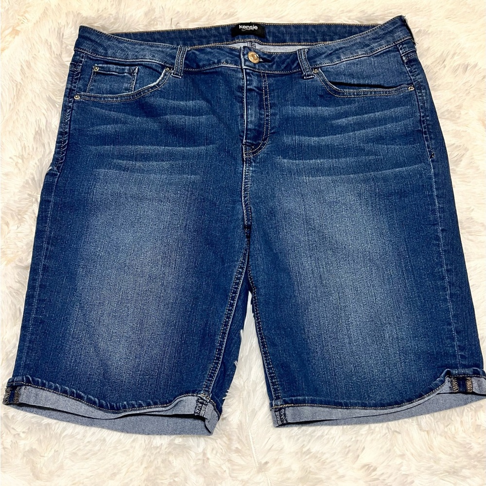 Kensie Bermuda Shorts